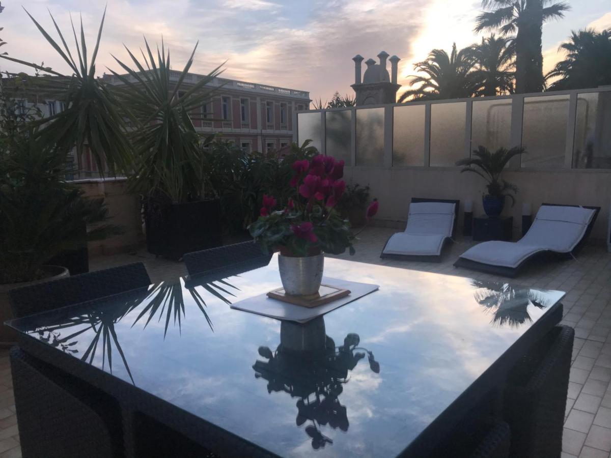 Appartement Terrasse Dans Palace Centre Ville Menton Eksteriør bilde